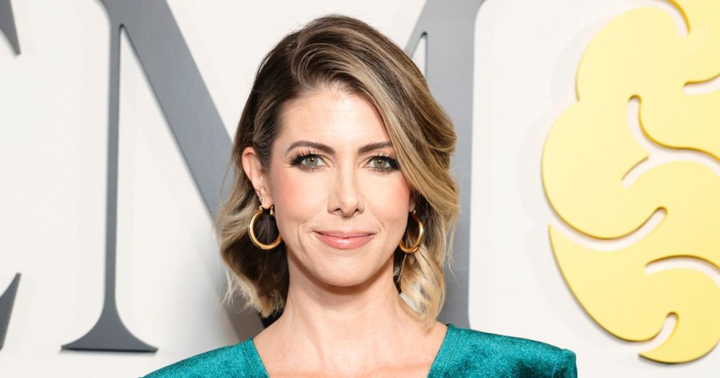 Kelly Rizzo responde a los críticos que dicen que estaba saliendo ...