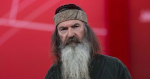 tdy-phil-robertson-ld-main-241207-4ce652.jpg