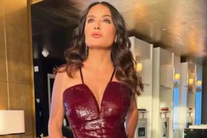 salma-hayek-sorprendio-con-su-rutina-de-belleza-YFIMVIS7PZFJ7DZYGK3GVW6GQE.jpg