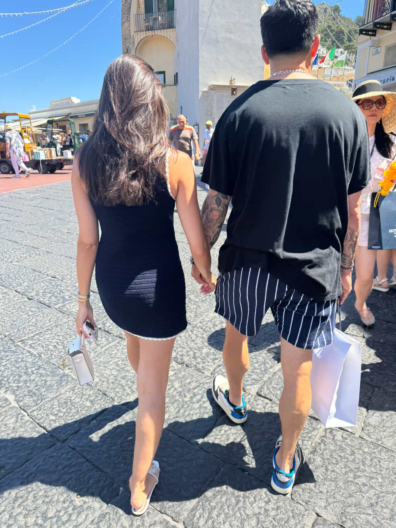 ¡PAIGE DESORBO Y JOE D'AMELIO: EL ROMANCE SE CALIENTA EN CAPRI! - 24 de marzo de 2024