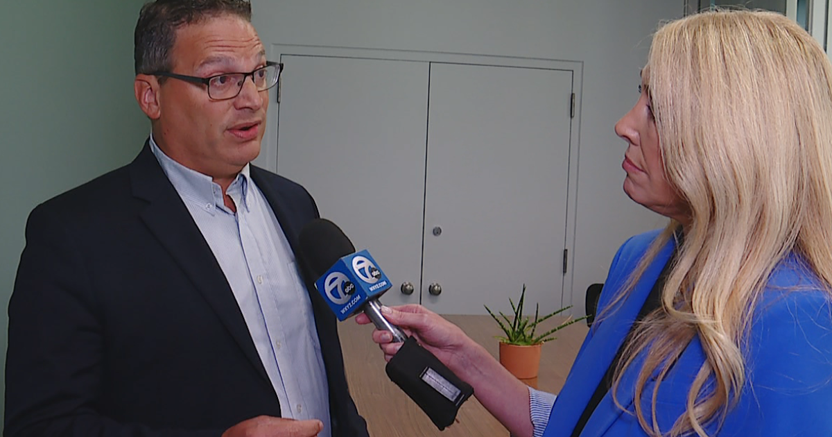 El jefe de la comisión del condado de Oakland defiende su trabajo en Sheetz y niega problemas de conflicto de interés