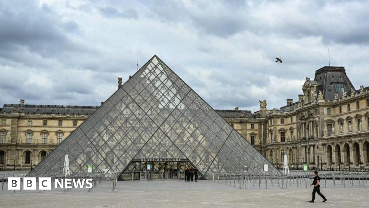 Cierra el Museo del Louvre en París por un robo, dice un ministro francés - noticias en tiempo real