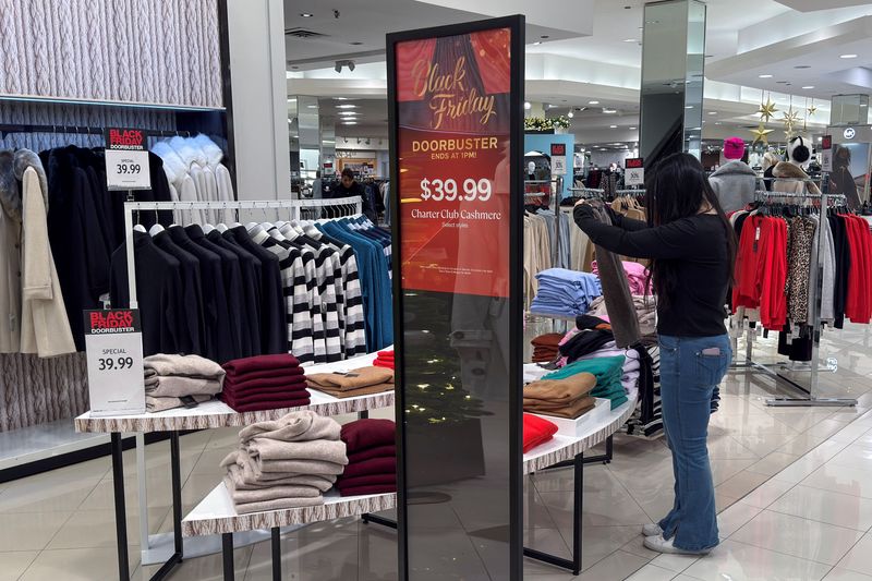 ¡La IA impulsa un asombroso gasto de $11.8 mil millones en compras online para Black Friday!