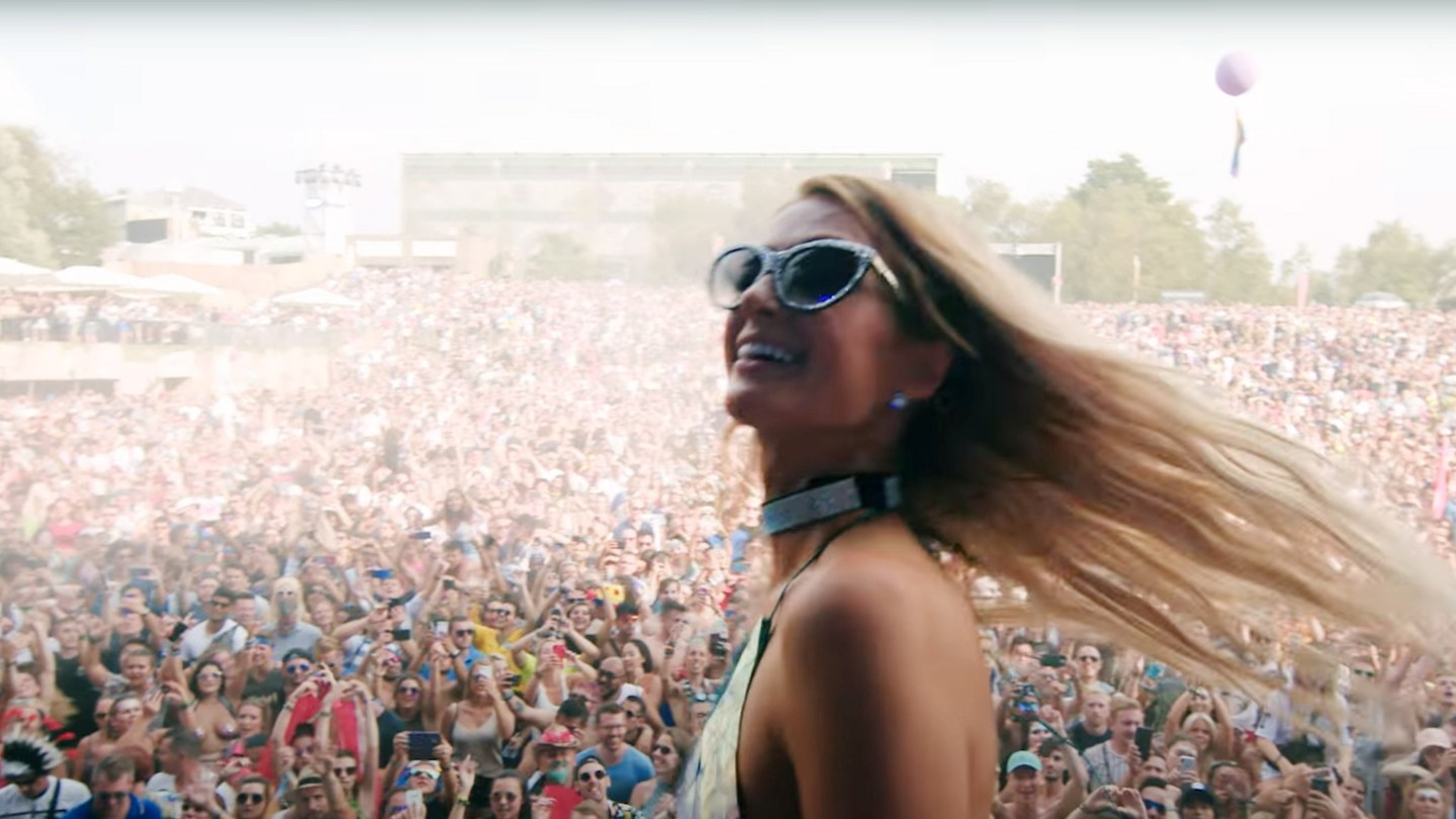 Paris Hiltonmcdthis B6002splash.jpg