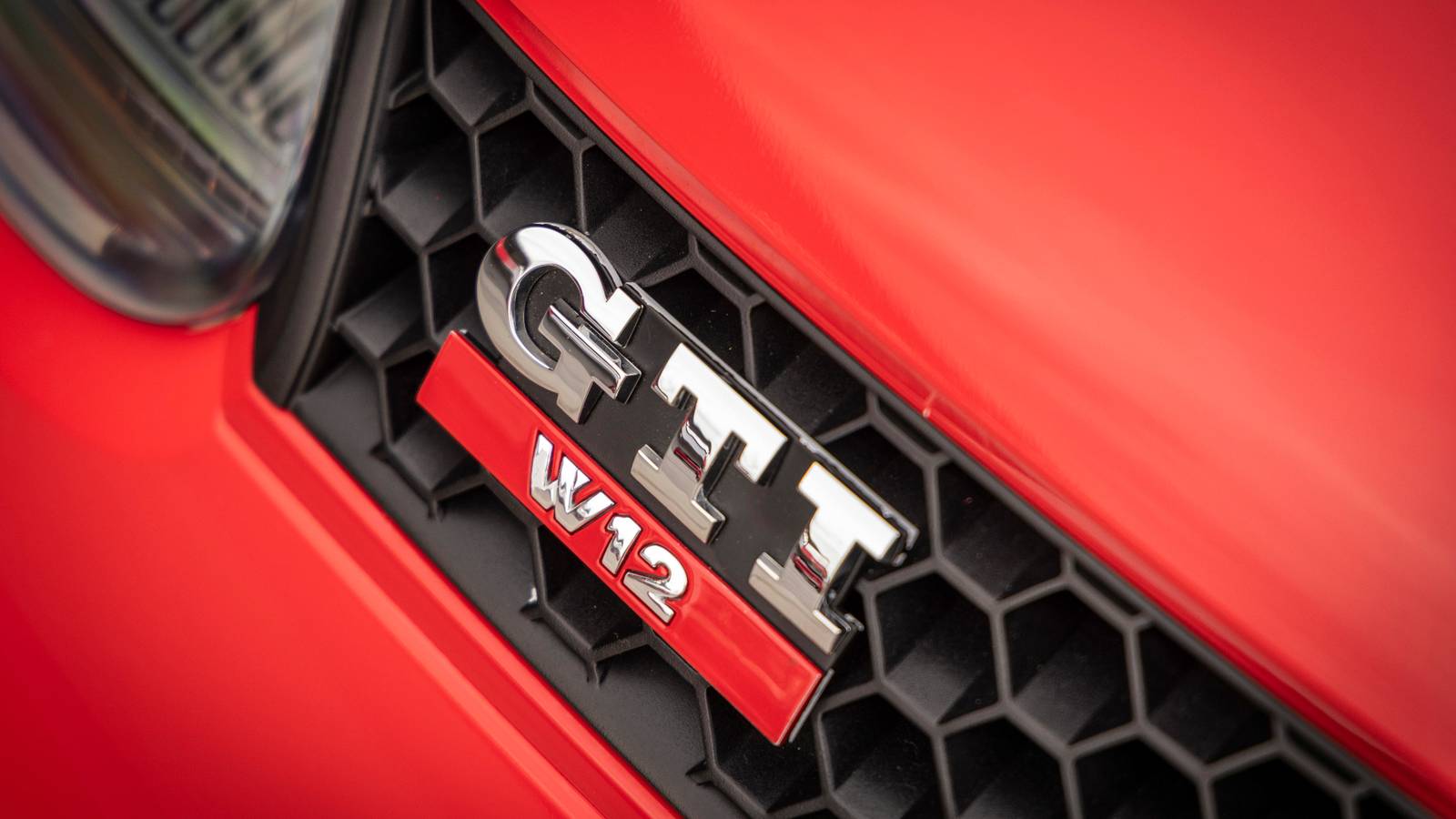 Vw Golf Gti W12 650 Logo 1.jpg