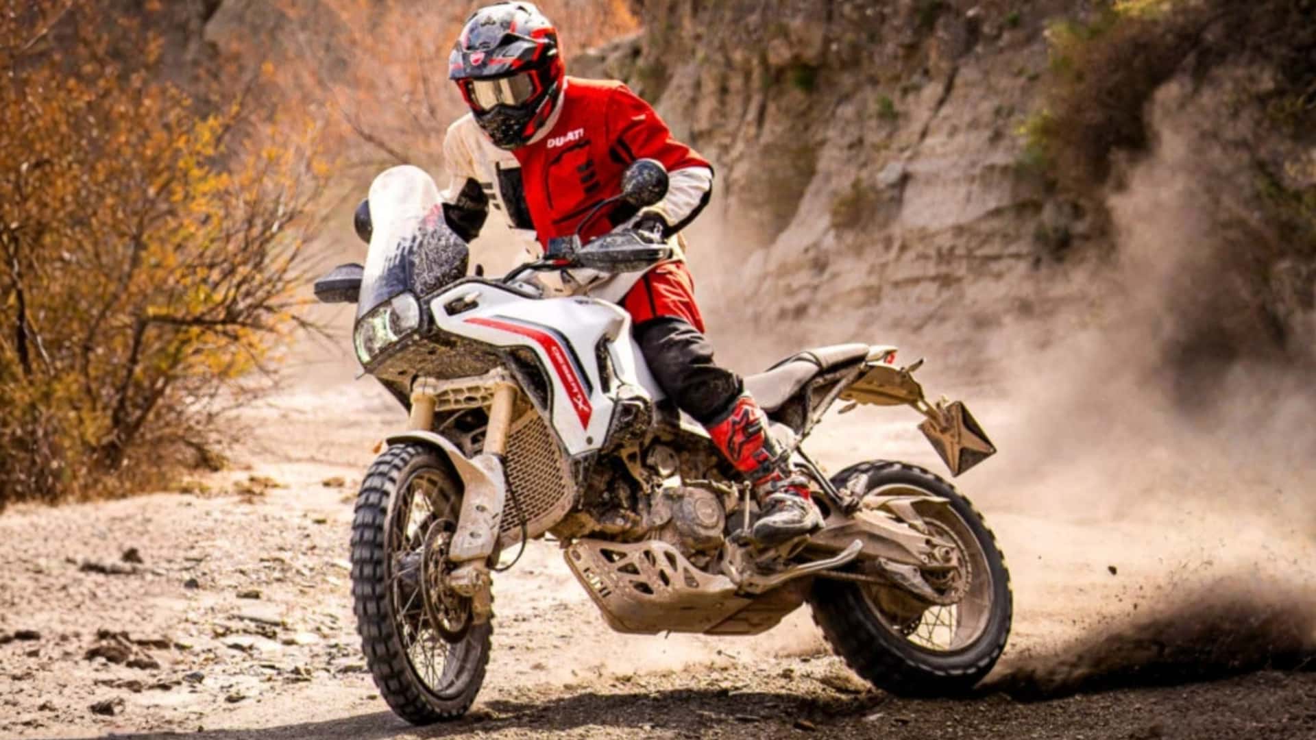 2026 Ducati Desertx V2 Hero.jpg