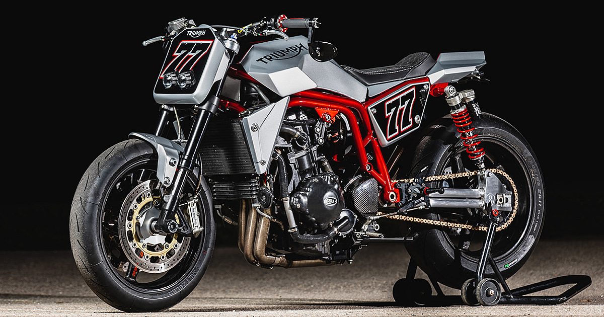 Custom Triumph Speed Triple 1050 1.jpg