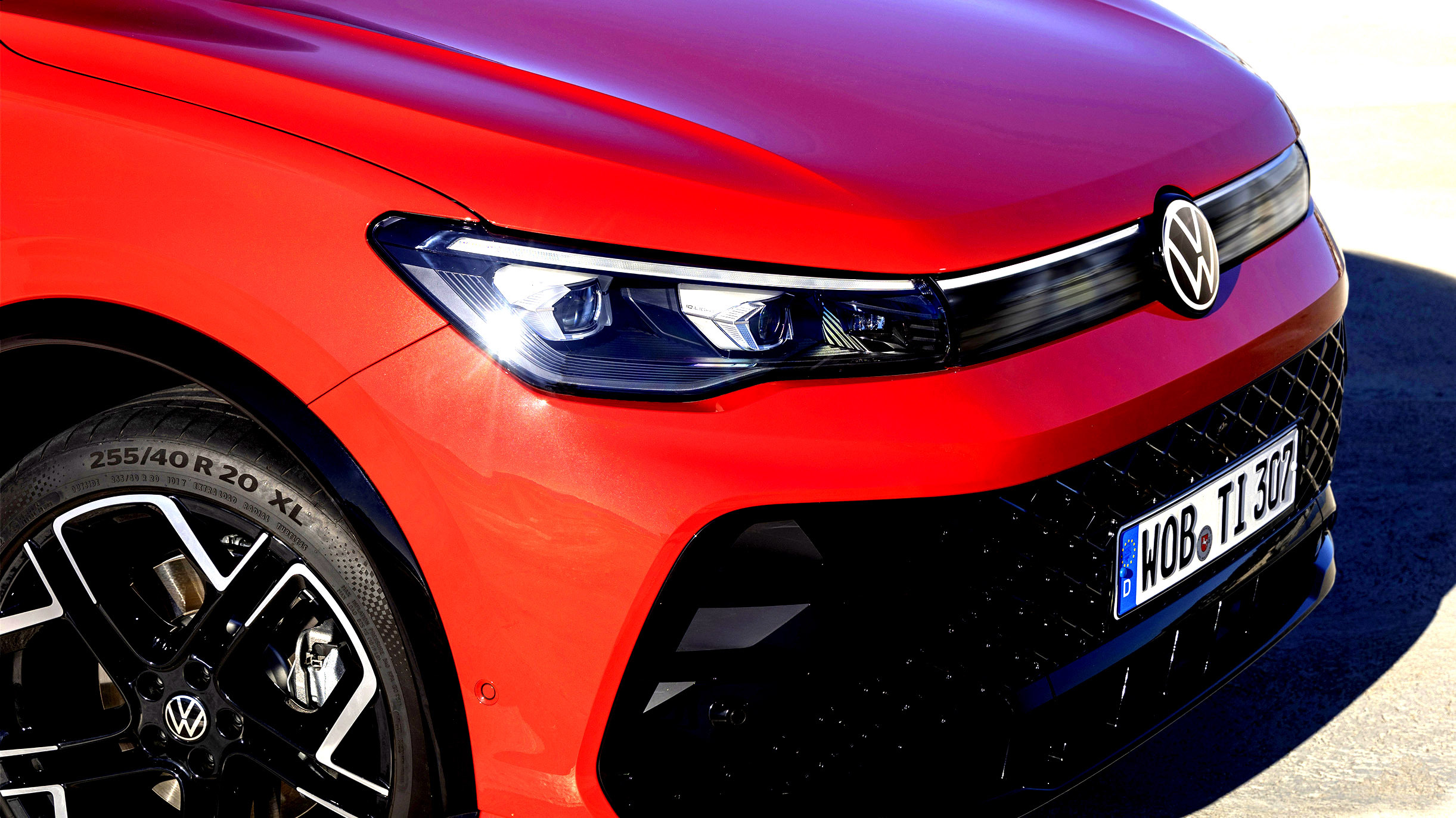 Vw Tiguan Main Copy.jpg