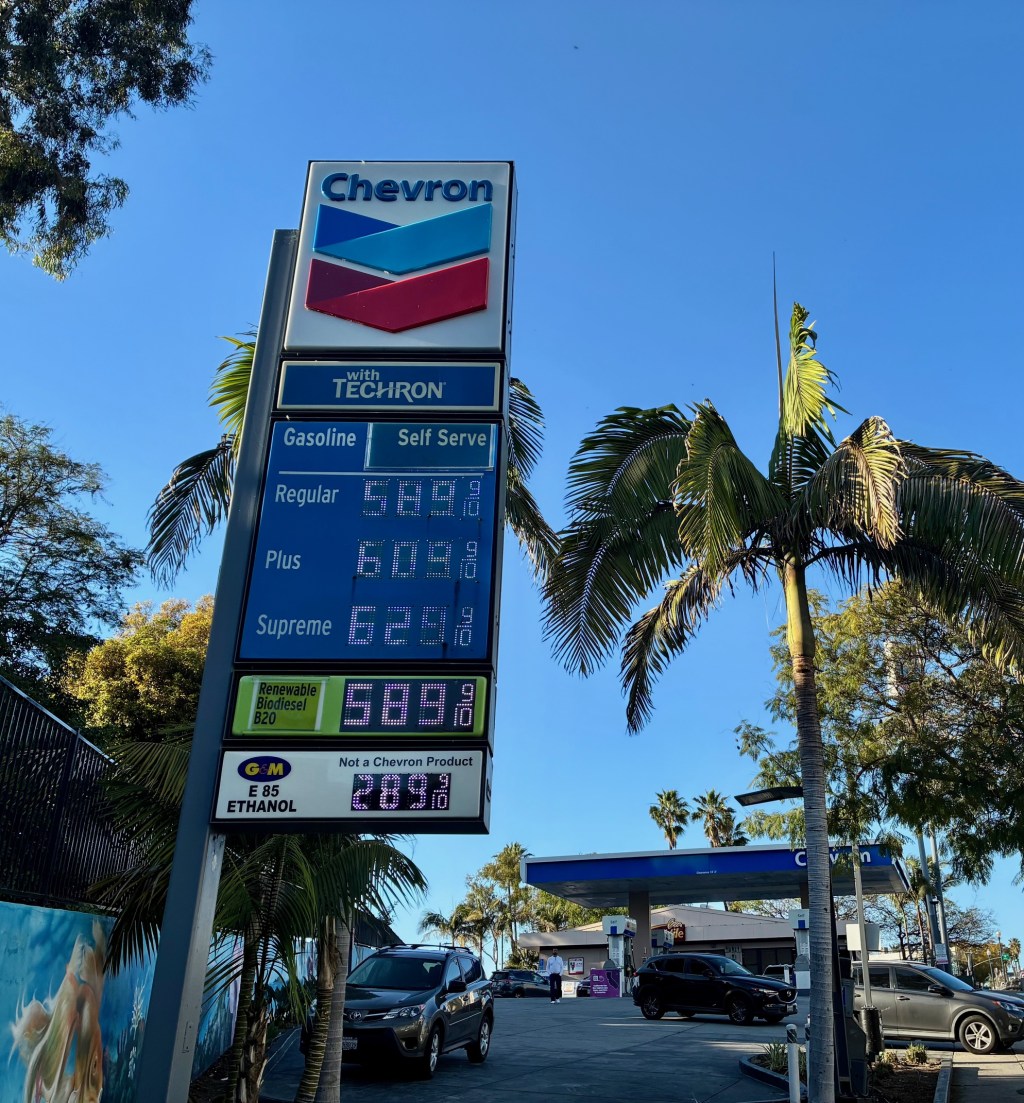 Sut L Chevron Gasprices 0305 01.jpg