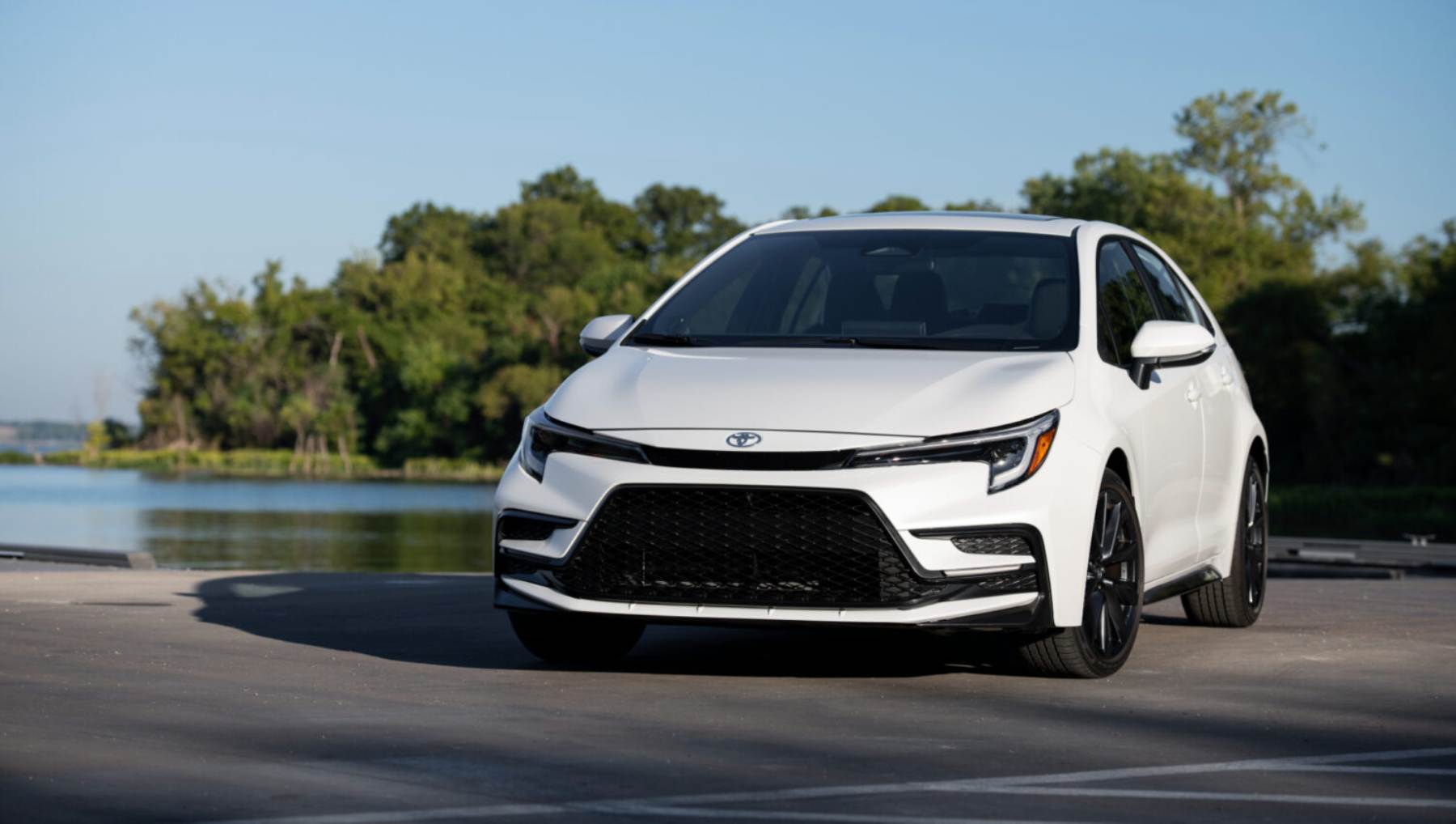 2026 Corolla Xse Windchillpearl 052 1500x1000 1.jpg