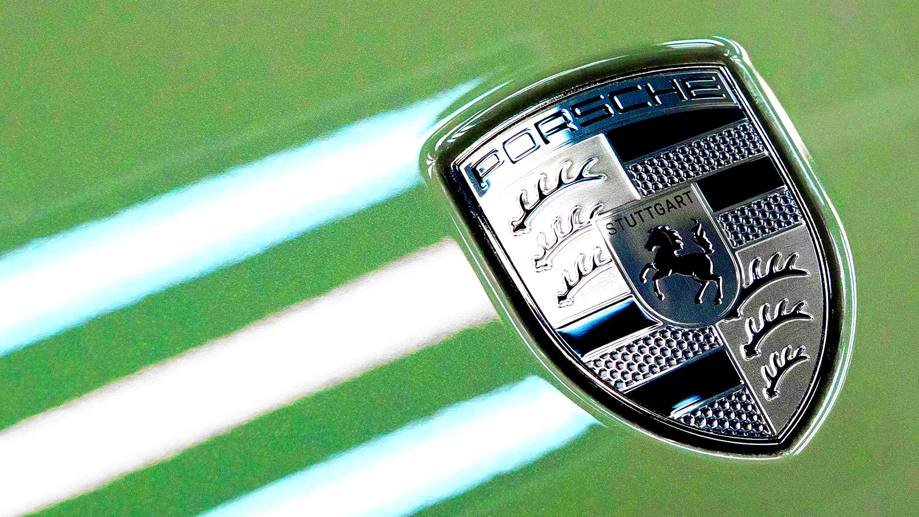 Porsche Badge Mar11261 Copy.jpg