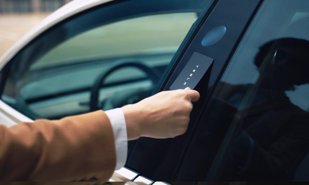 Tesla Key Card 1000x600.jpg