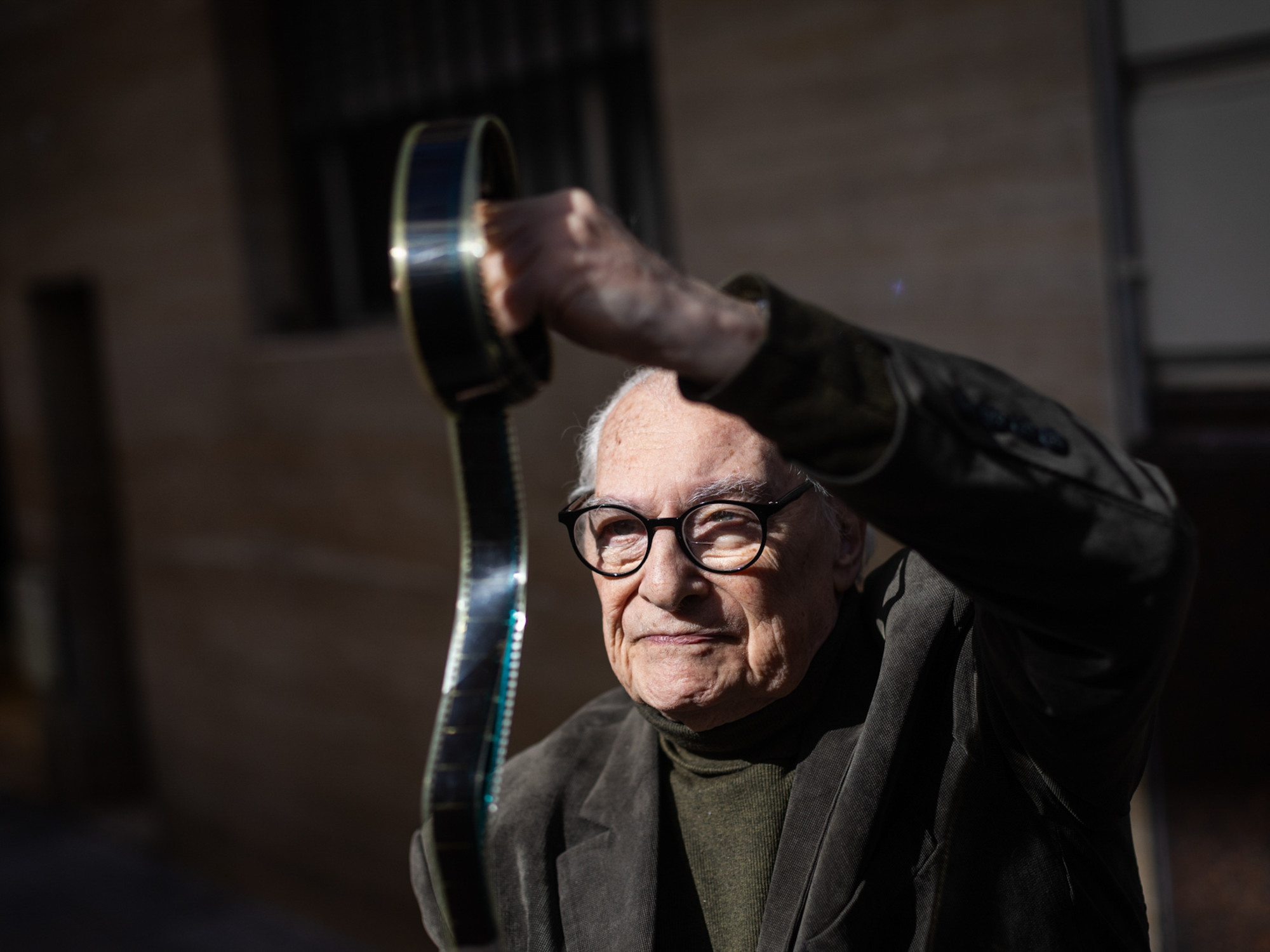 Lmmo50mmk 2000x1500 1.jpg