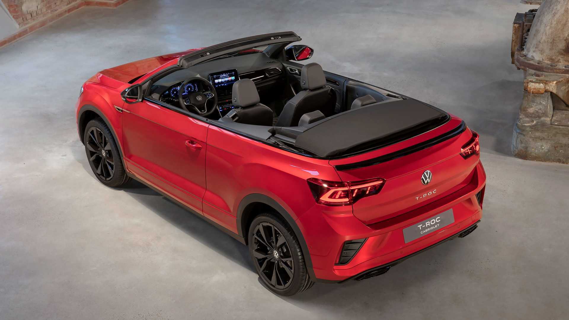 Volkswagen T Roc Cabriolet 2022.jpg