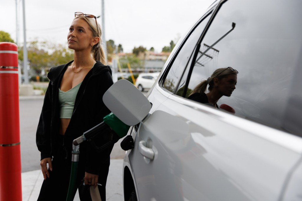 Sut L Gasprice Struggles 0401 002.jpg