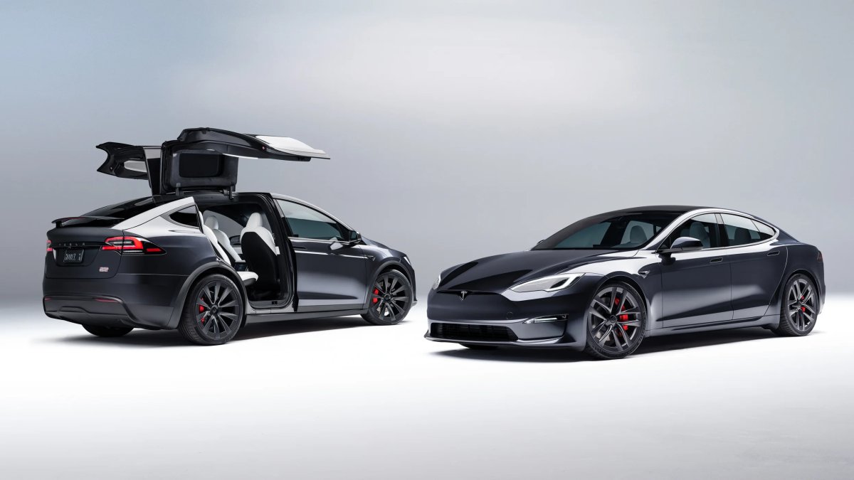 Model S Model X Cropped.jpg
