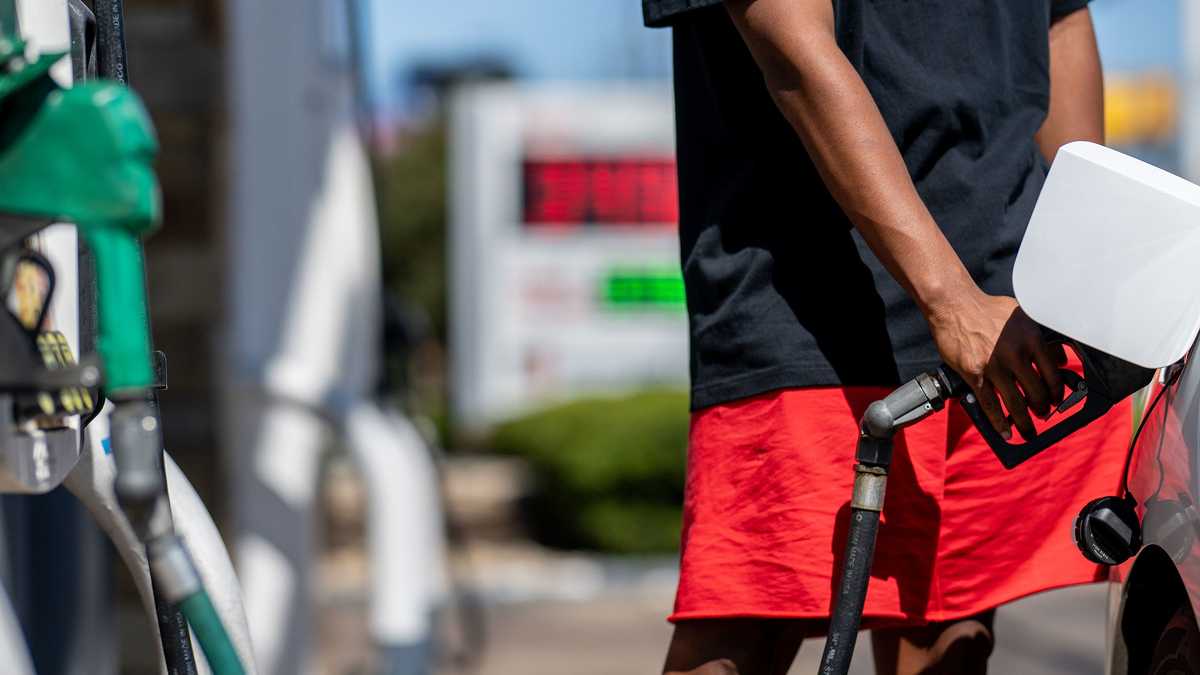 Gas Station Jpg 658d7009d50be.jpg