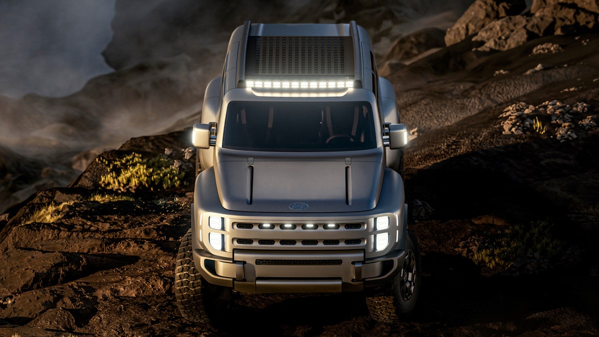 Hyundai Midsize Hero 1.jpg