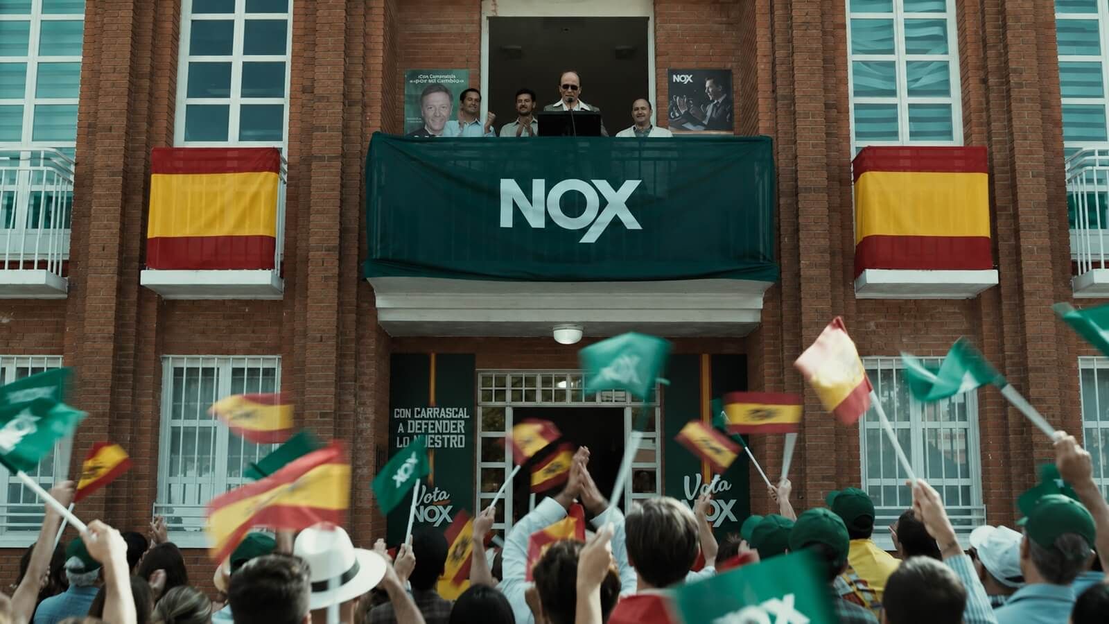 Escena Torrente Presidente Balcon Nox.jpg