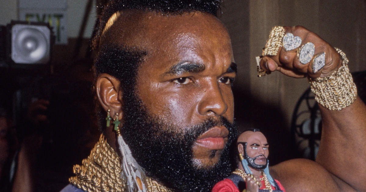 Mr T with Doll en 090826 F844fe.jpg